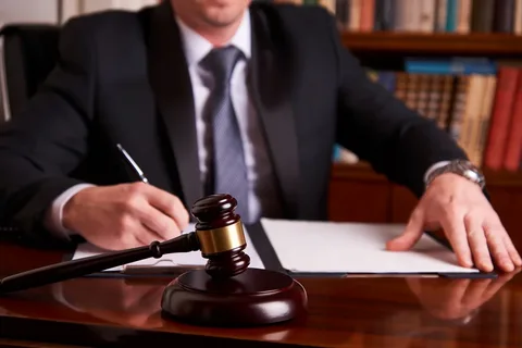 Things You Need to Know About Legal Ethics and Your Lawyer